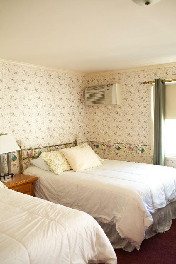 Inn At Iron Masters Lakeville Esterno foto